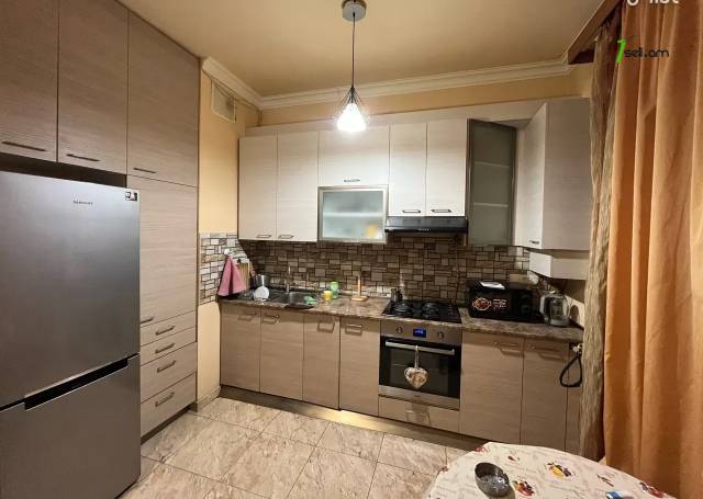 2 սենյականոց բնակարան նորակառույց շենքում Լենինգրադյան փողոցում, 59 ք.մ., բարձր առաստաղներ, 4/6 հարկ