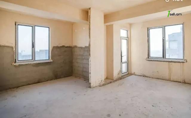 4 սենյականոց բնակարան նորակառույց շենքում Ադոնցի փողոցում, 95 քմ, 2 սանհանգույց, բարձր առաստաղներ