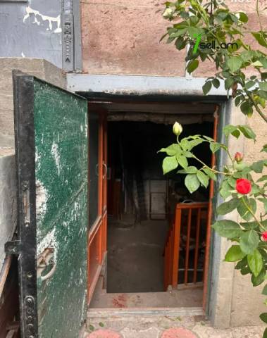 4 սենյականոց բնակարան Հրաչյա Աճառյանի փողոցում, 103 քմ, կապիտալ վերանորոգված, քարե շենք