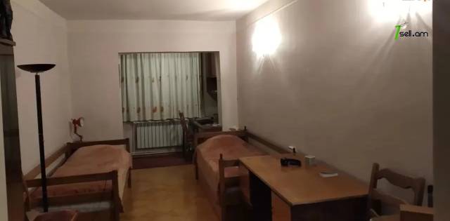 2 սենյականոց բնակարան Կոմիտասի պողոտայում, 60 ք.մ., 10/12 հարկ, 2 սանհանգույց, մասնակի վերանորոգում