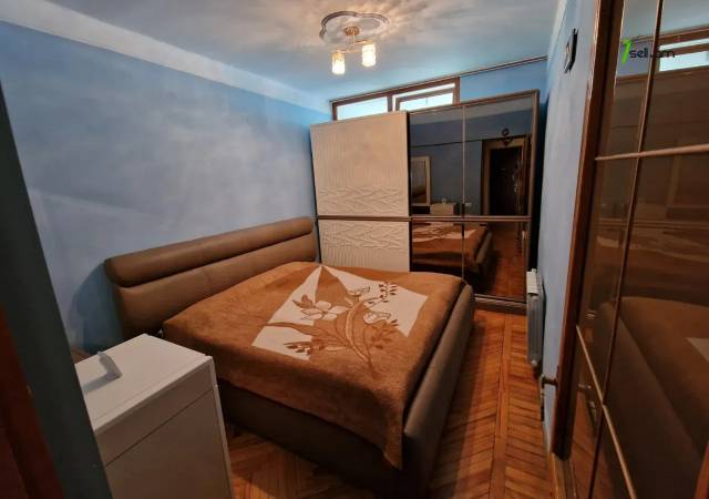 3 սենյականոց բնակարան Վիկտոր Համբարձումյանի փողոցում, 75 ք.մ., 2 սանհանգույց, 3/5 հարկ