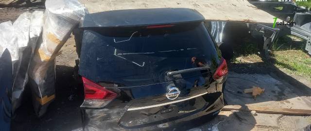 Nissan Rogue Բագաժնիկ