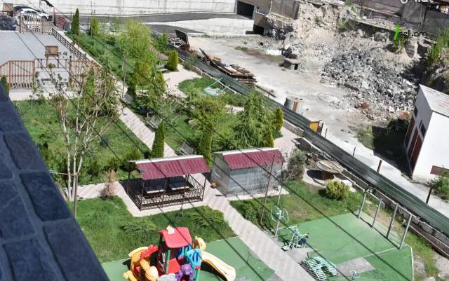 6 սենյականոց բնակարան նորակառույց շենքում Գյուրջյան փողոցում, 130 քմ, 5/8 հարկ, 3+ սանհանգույց