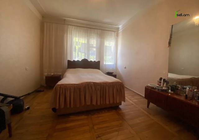 3 սենյականոց բնակարան, Դավթաշեն 3-րդ թաղամաս, 101 քմ, 1/9 հարկ, 2 սանհանգույց, մասնակի վերանորոգում