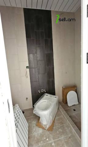 Երկու հարկանի քարե տուն Բագրևանդի 17-րդ փողոցում Նոր Նորքում, 180 քմ, 2 սանհանգույց