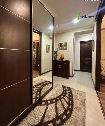 4 սենյականոց բնակարան Եզնիկ Կողբացու փողոցում, 105 քմ, կապիտալ վերանորոգված