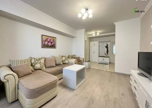 3 սենյականոց բնակարան Մեսրոպ Մաշտոցի պողոտայում, 100 քմ, 6/9 հարկ, 2 սանհանգույց, բարձր առաստաղներ