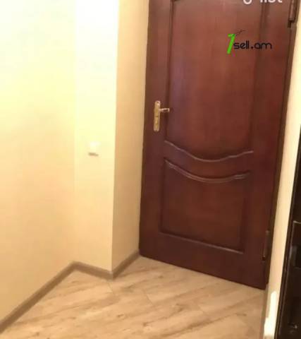 3 սենյականոց բնակարան Ավետիս Ահարոնյան փողոցում, 77 ք.մ., 2/5 հարկ, կապիտալ վերանորոգված, քարե շենք