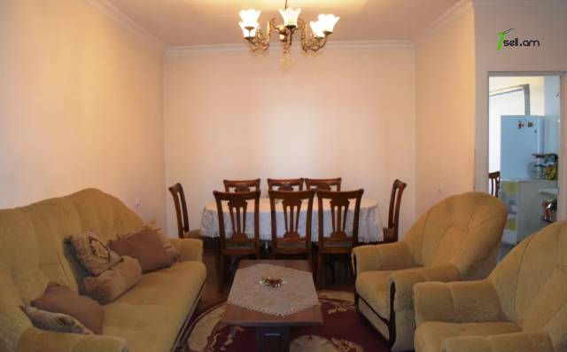 3 սենյականոց բնակարան Միխայիլ Սալտիկով-Շեդրինի փողոցում, 73 ք.մ., եվրովերանորոգված, քարե շենք