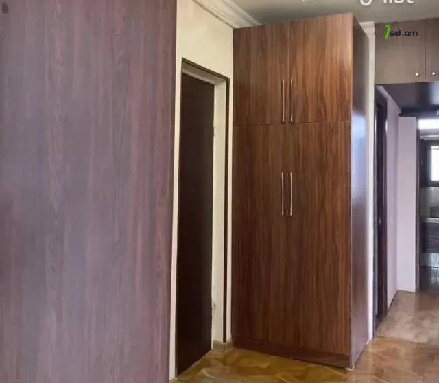 3 սենյականոց բնակարան Ավանեսովի փողոցում, 78 ք.մ., բարձր առաստաղներ, կապիտալ վերանորոգված, քարե շենք