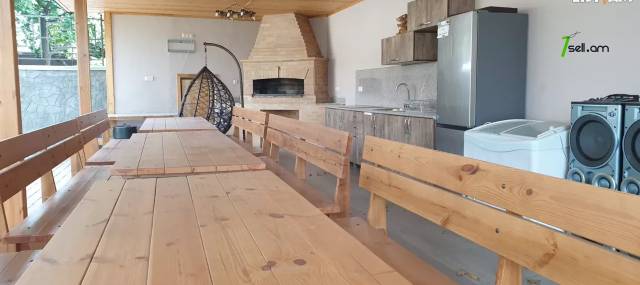 Երկու հարկանի քարե տուն Արաբկիրում, 1100 ք.մ., մասնակի վերանորոգում