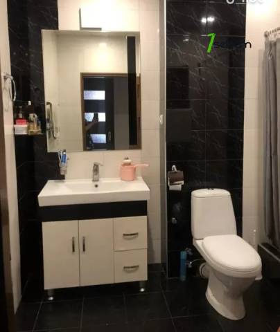 3 սենյականոց բնակարան, Աթոյան փողոցի նրբանցք, 80 ք.մ., 2/9 հարկ, կապիտալ վերանորոգված