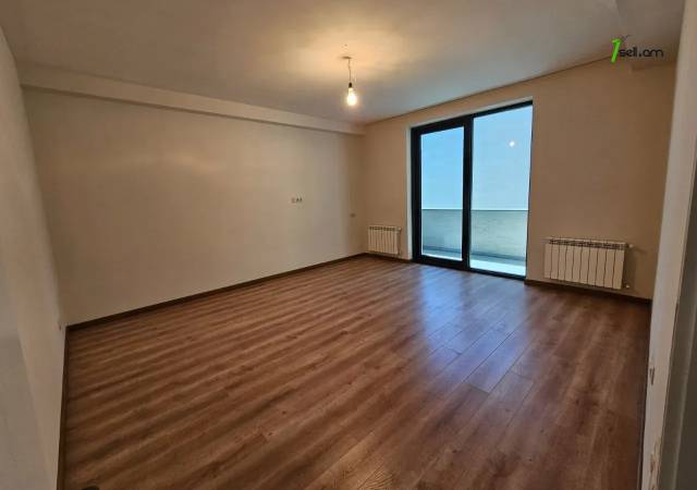 Չորս հարկանի տուն, Հյուսիսային ճառագայթ Արաբկիրում, 660 ք.մ., 3+ սանհանգույց, կապիտալ վերանորոգված