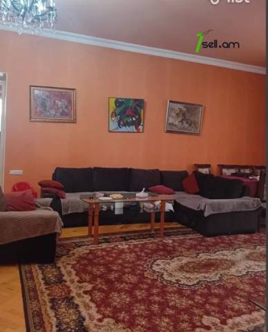 Երկու հարկանի տուն Զարոբյան փողոցում կենտրոնում, 221 ք.մ., 2 սանհանգույց