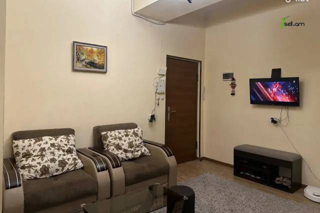 2 սենյականոց բնակարան նորակառույց շենքում Պարույր Սևակի փողոցում, 71 ք.մ., բարձր առաստաղներ