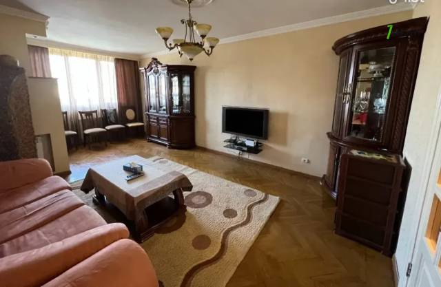 2 սենյականոց բնակարան Արշակունյաց պողոտայում, 80 ք.մ., 5/7 հարկ, բարձր առաստաղներ