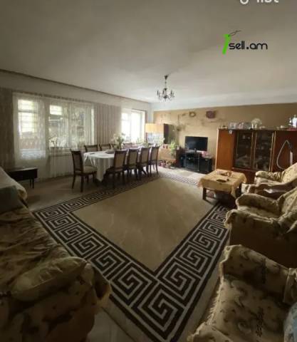 3 սենյականոց բնակարան Դրոյի փողոցում, 87 ք.մ., քարե շենք