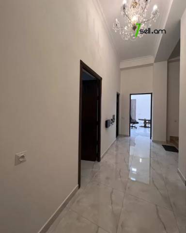 Երկու հարկանի քարե թաունհաուզ, Muracan St Էրեբունիում, 230 ք.մ., 3+ սանհանգույց