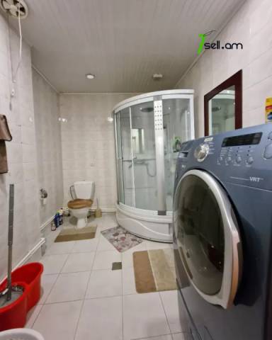 Մեկ հարկանի քարե տուն Նոր-Արեշի 46 փողոցում Էրեբունիում, 535 ք.մ., 2 սանհանգույց