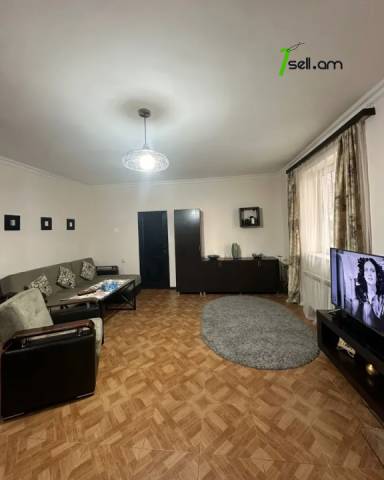 Մեկ հարկանի քարե տուն Բադալ Մուրադյանի փողոցում Նոր Նորքում, 71 քմ, կապիտալ վերանորոգված