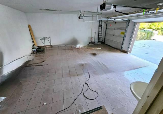 Երկու հարկանի քարե տուն, Վահագնի Թաղամաս Աջափնյակում, 1820 ք.մ., 3+ սանհանգույց