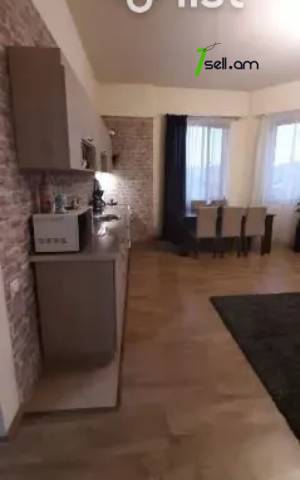 2 սենյականոց բնակարան Ազատության պողոտայում, 61 ք.մ., եվրովերանորոգված, քարե շենք