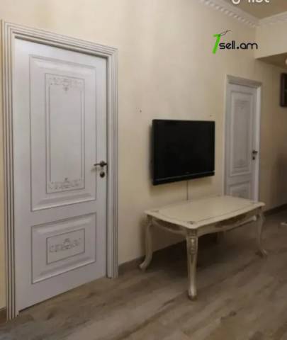 3 սենյականոց բնակարան, Դավթաշեն 4-րդ թաղամաս, 75 քմ, 8/11 հարկ, եվրովերանորոգված