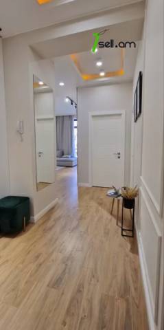 3 սենյականոց բնակարան Թումանյան փողոցում, 70 ք.մ., 3/5 հարկ, դիզայներական ոճով վերանորոգված