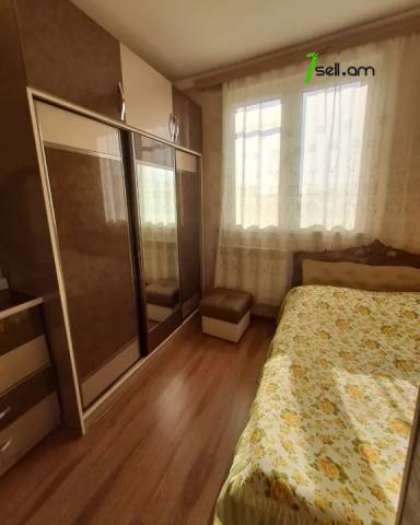 1 սենյականոց բնակարան Նալբանդյան փողոցում, 42 ք.մ., կապիտալ վերանորոգված, քարե շենք