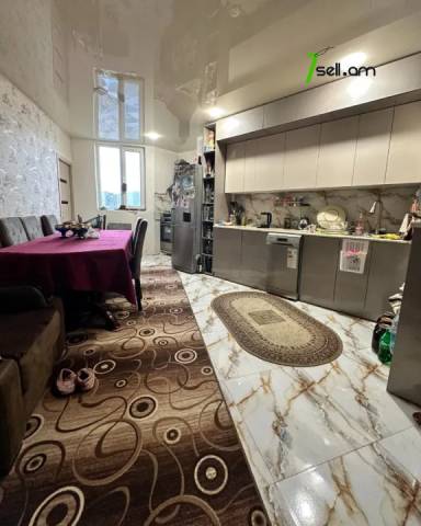 4 սենյականոց բնակարան Բաշինջաղյան փողոցում, 98 ք.մ., կոսմետիկ վերանորոգում