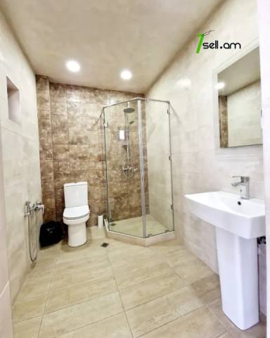 Երկու հարկանի քարե տուն, Նորք-Մարաշ վարչական շրջան Նորք Մարաշում, 1000 քմ, 3+ սանհանգույց