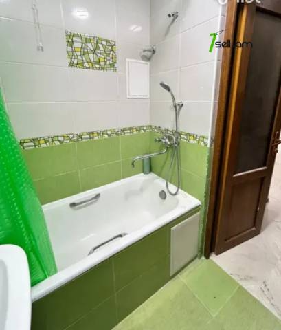 3 սենյականոց բնակարան Զաքարիա Քանաքեռցու փողոցում, 73 քմ, մի քանի պատշգամբ