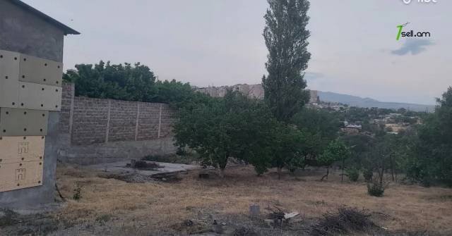 Մեկ հարկանի քարե տուն Դավիթ Բեկի փողոցում Նոր Նորքում, 90 ք.մ., եվրովերանորոգված