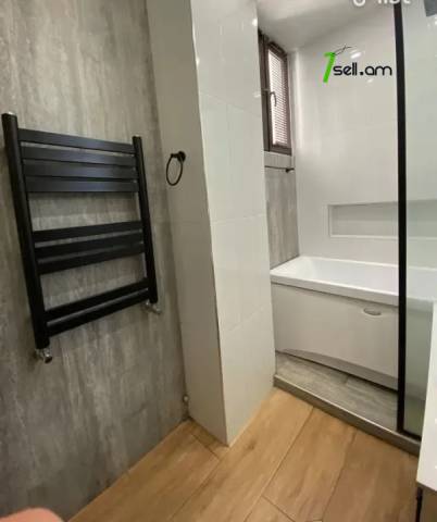 2 սենյականոց բնակարան նորակառույց շենքում Երզնկյան փողոցում, 61 քմ, 2/5 հարկ, բարձր առաստաղներ