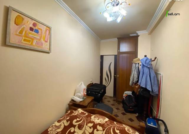3 սենյականոց բնակարան Ամիրյան փողոցում, 73 ք.մ., 2 սանհանգույց, բարձր առաստաղներ, 2/10 հարկ