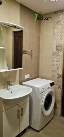 3 սենյականոց բնակարան նորակառույց շենքում Գյուլբենկյան փողոցում, 96 ք.մ., 2 սանհանգույց