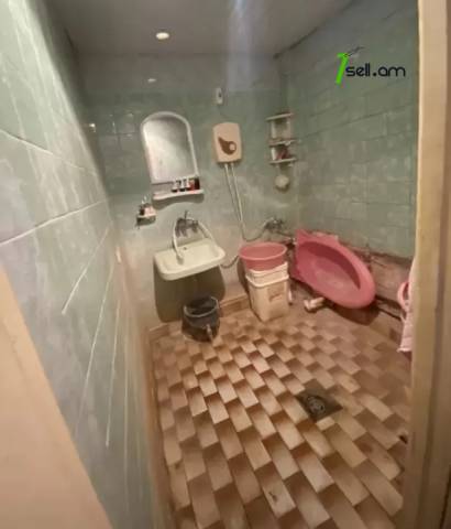 3 սենյականոց բնակարան Արաբկիրում, 87 ք.մ., 2 սանհանգույց, նախավերջին հարկ