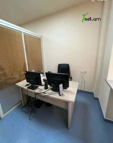 Բազմաֆունկցիոնալ գույք Պարոնյան փողոցում կենտրոնում, 78 քմ