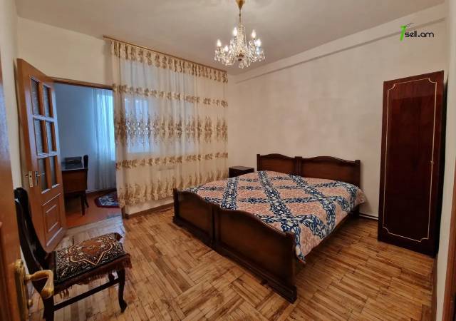 3 սենյականոց բնակարան Մարշալ Բաղրամյան պողոտայում, 95 ք.մ., 2 սանհանգույց, կապիտալ վերանորոգված