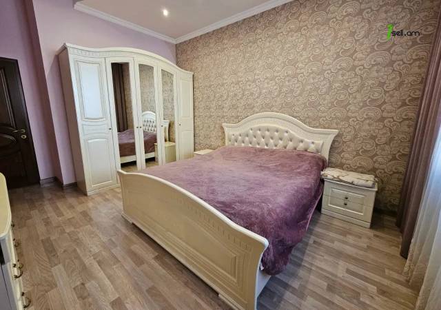 Մեկ հարկանի քարե տուն, Գ-1 թաղամաս Աջափնյակում, 500 ք.մ., 3+ սանհանգույց