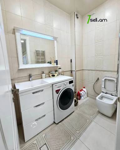 Երեք հարկանի քարե տուն Կիևյան փողոցում Արաբկիրում, 500 ք.մ., 3+ սանհանգույց, կապիտալ վերանորոգված