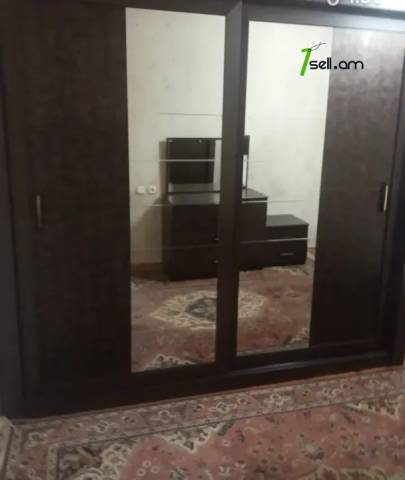 2 սենյականոց բնակարան Մոլդովական փողոցում, 77 քմ, նախավերջին հարկ, քարե շենք