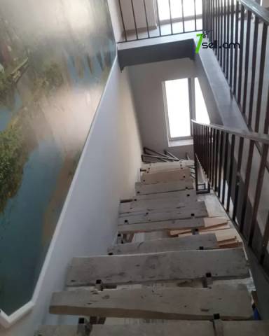 Երկու հարկանի տուն Կենտրոնական փողոցում Մասիսում, 350 ք.մ., 2 սանհանգույց, եվրովերանորոգված