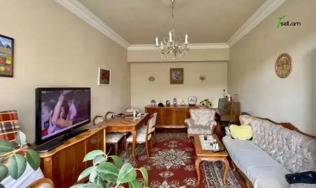 3 սենյականոց բնակարան Կիևյան փողոցում, 105 ք.մ., 3/5 հարկ, 2 սանհանգույց, բարձր առաստաղներ