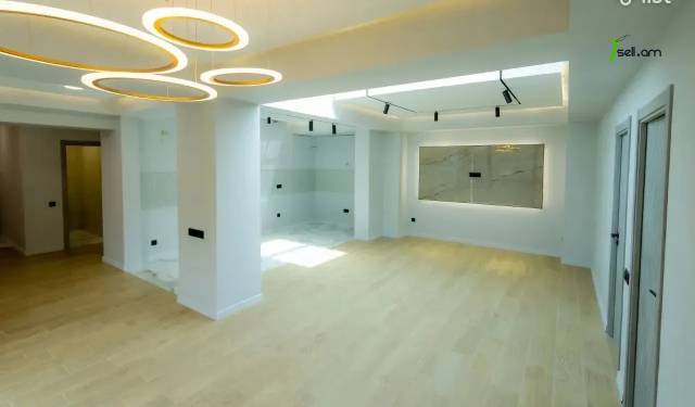 3 սենյականոց բնակարան Սայաթ-Նովայի պողոտայում, 95 քմ, 2 սանհանգույց, դիզայներական ոճով վերանորոգված