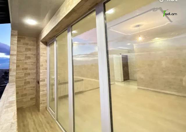 3 սենյականոց բնակարան Զաքարիա Քանաքեռցու փողոցում, 73 քմ, մի քանի պատշգամբ