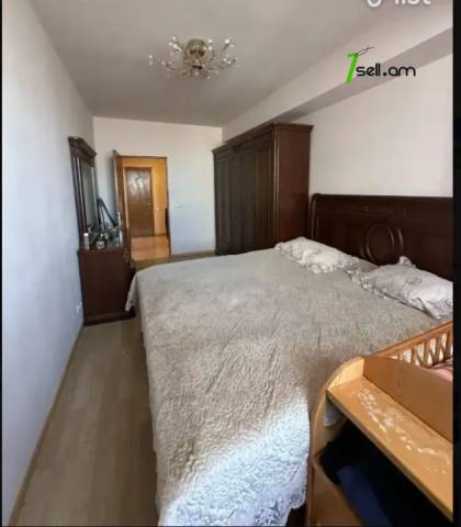 2 սենյականոց բնակարան Շիրազի փողոցում, 76 ք.մ., 10/14 հարկ, կապիտալ վերանորոգված