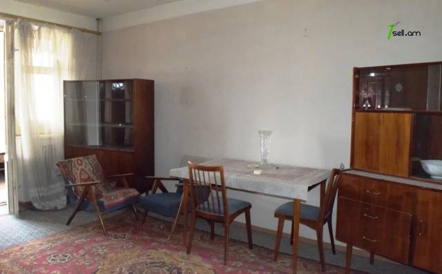 3 սենյականոց բնակարան Միխայիլ Սալտիկով-Շեդրինի փողոցում, 86 ք.մ., քարե շենք