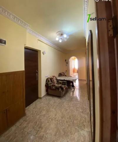 3 սենյականոց բնակարան, Դուրյան թաղամաս, 87 քմ, 7/9 հարկ, բարձր առաստաղներ, մի քանի պատշգամբ