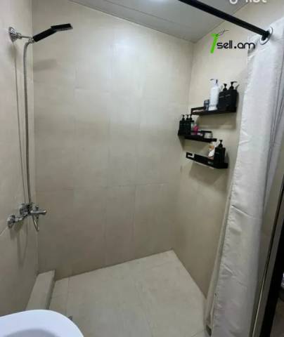 4 սենյականոց բնակարան, Նորաշեն թաղամաս, 83 ք.մ., 11/16 հարկ, 2 սանհանգույց, կապիտալ վերանորոգված